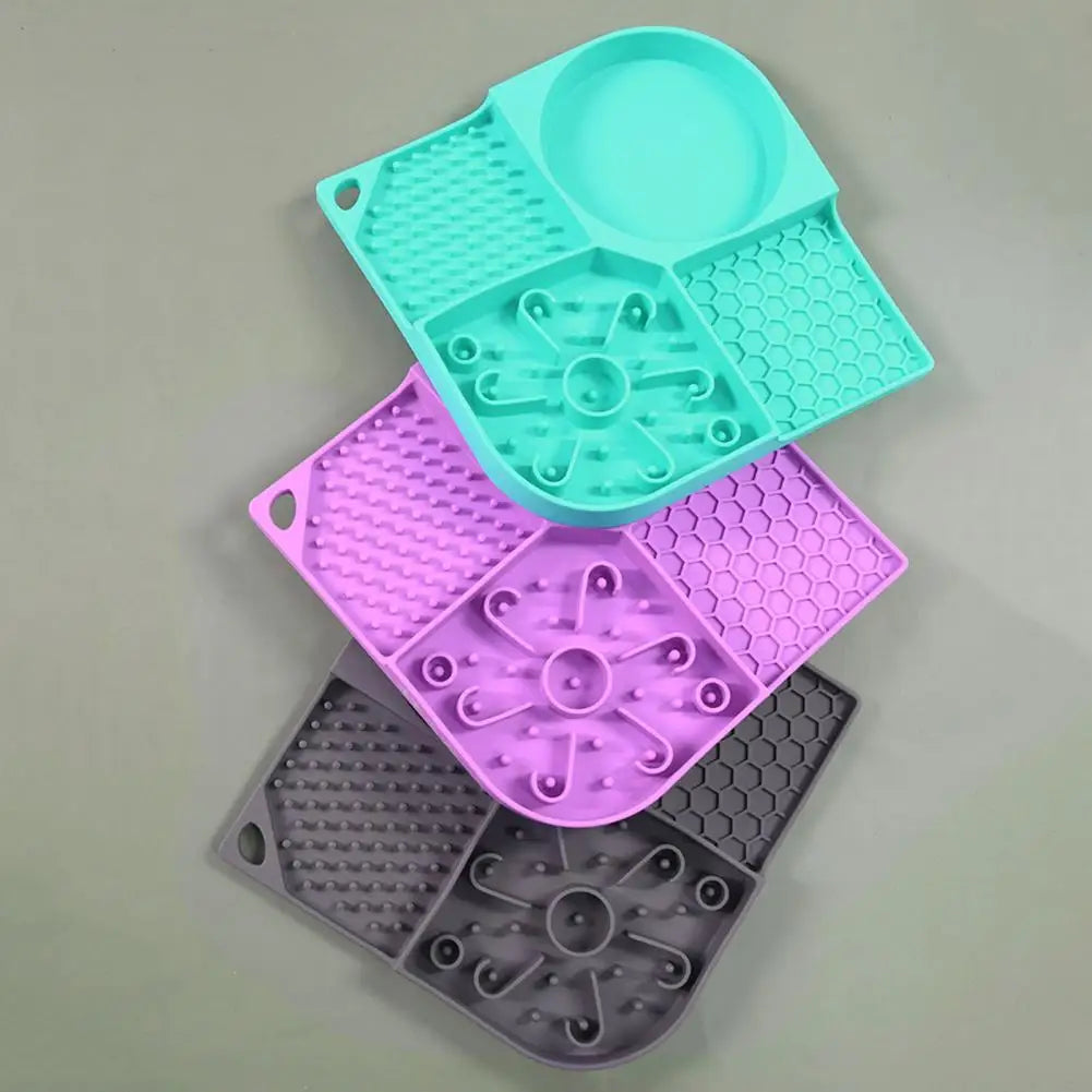 Food Mat Bowl  Useful with Suction Cups No Odor  Silicone Licking Food Mat Dog /Cat Feeding Bowl